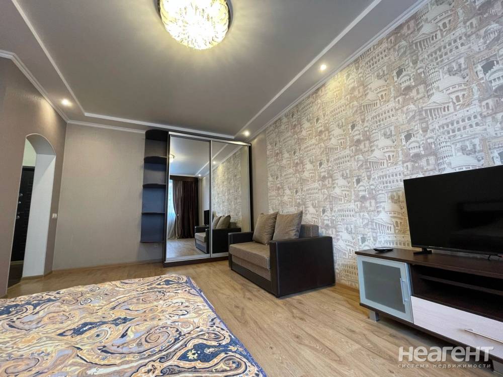 Продается 1-комнатная квартира, 52 м²