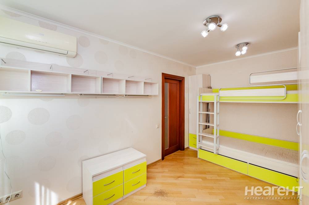 Продается 2-х комнатная квартира, 75 м²