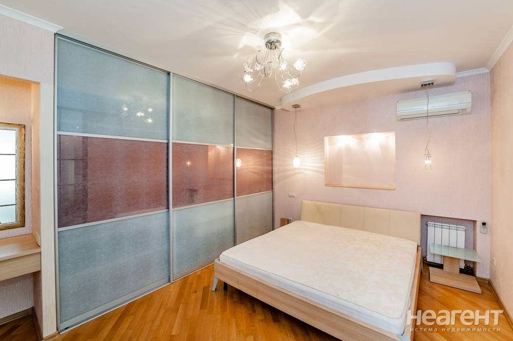 Продается 2-х комнатная квартира, 75 м²