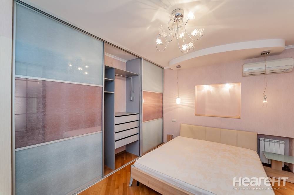 Продается 2-х комнатная квартира, 75 м²