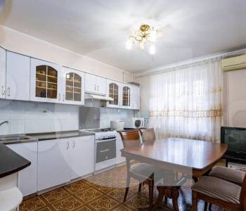 Продается Многокомнатная квартира, 106 м²