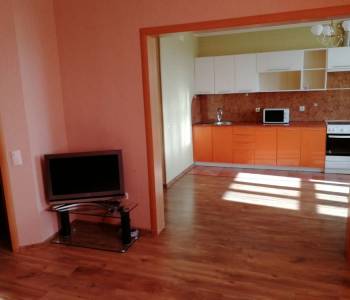 Сдается 1-комнатная квартира, 55 м²