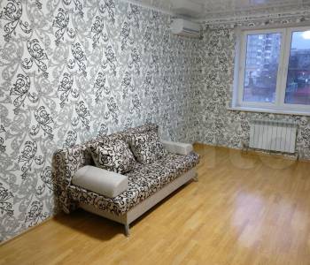 Сдается 1-комнатная квартира, 42 м²