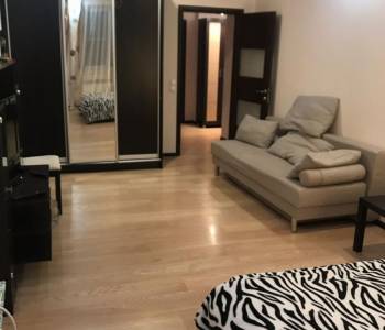 Сдается 1-комнатная квартира, 46 м²