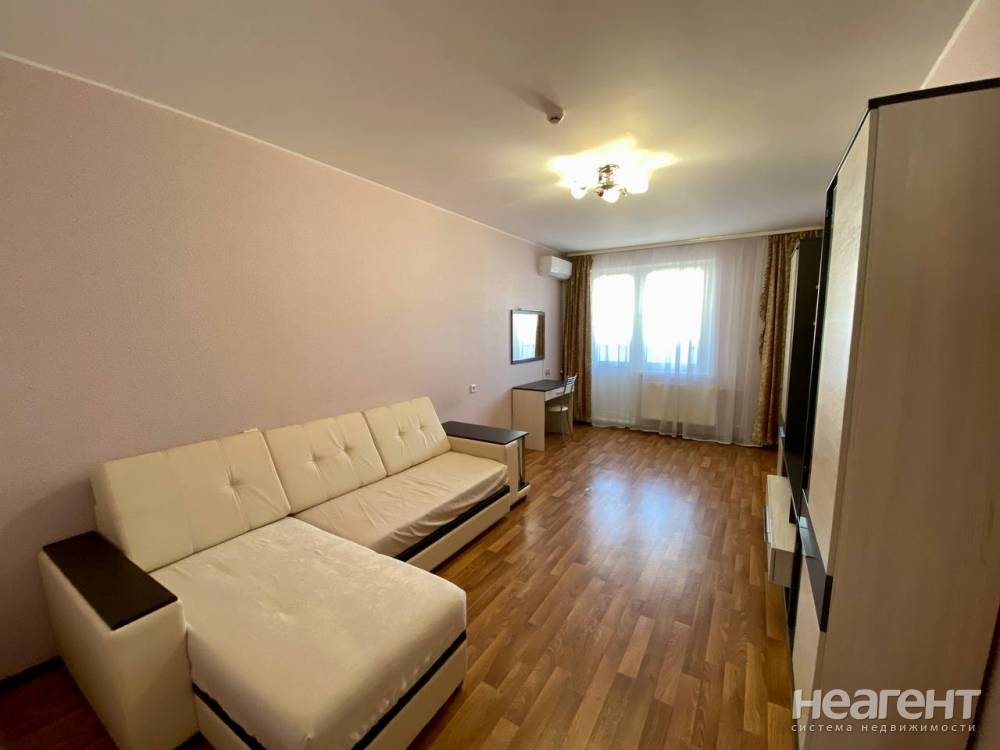 Сдается 1-комнатная квартира, 45 м²