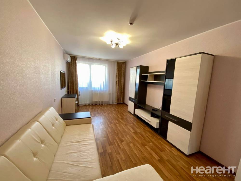 Сдается 1-комнатная квартира, 45 м²