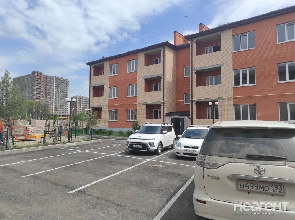 Продается 1-комнатная квартира, 45 м²