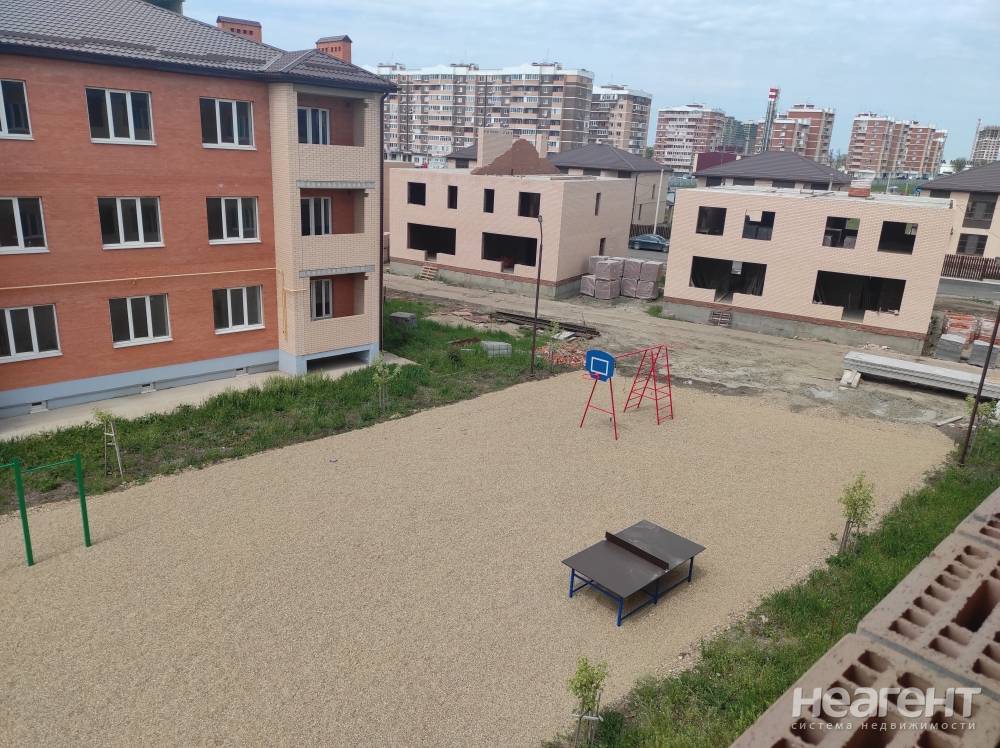 Продается 1-комнатная квартира, 45 м²