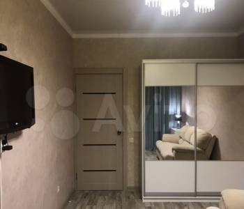 Сдается 1-комнатная квартира, 42 м²