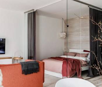 Продается 1-комнатная квартира, 42 м²