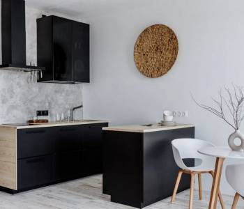 Продается 1-комнатная квартира, 42 м²