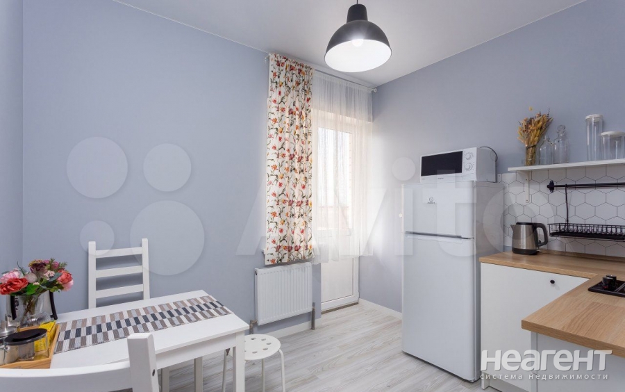 Продается 1-комнатная квартира, 38 м²