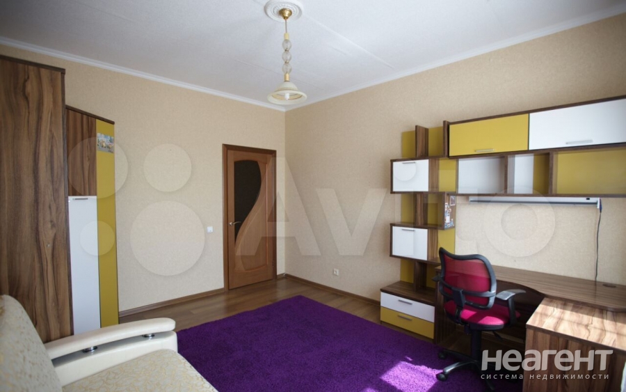 Сдается Многокомнатная квартира, 80 м²