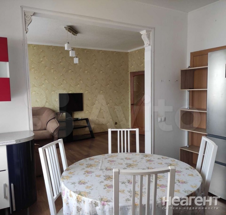 Сдается Многокомнатная квартира, 80 м²