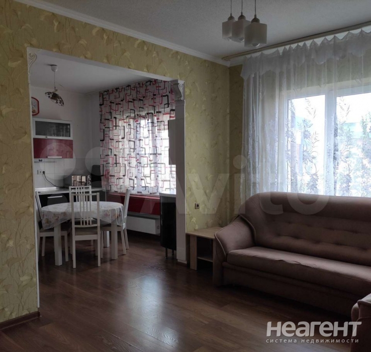 Сдается Многокомнатная квартира, 80 м²