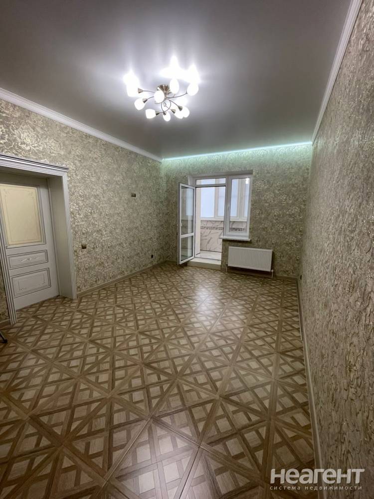 Продается 1-комнатная квартира, 49 м²