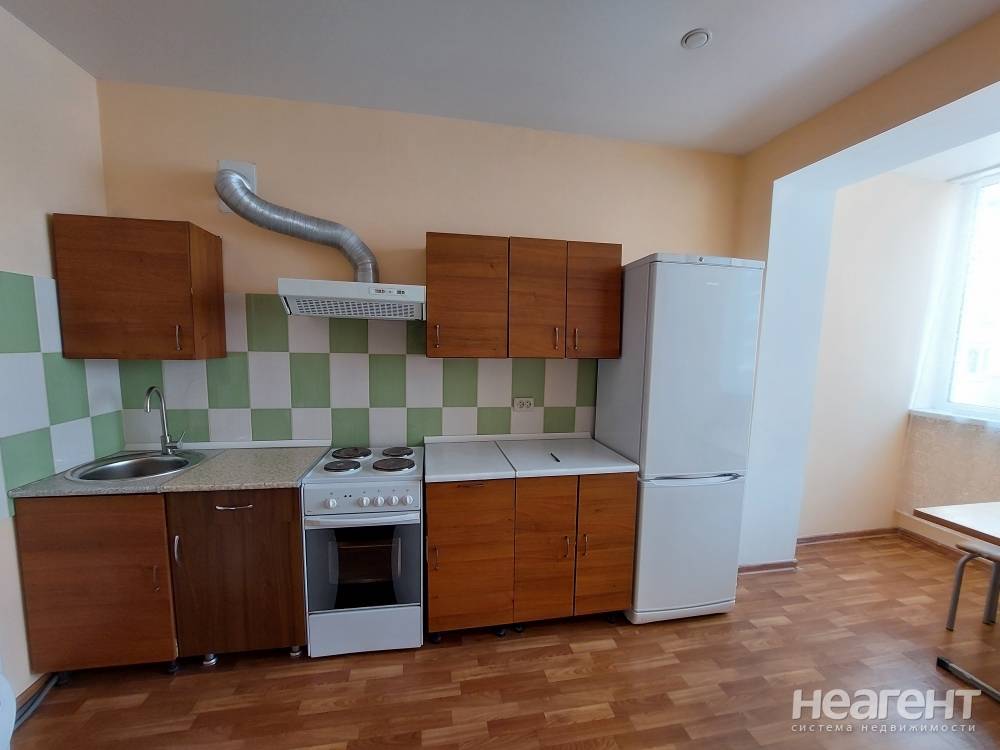 Сдается 1-комнатная квартира, 68 м²