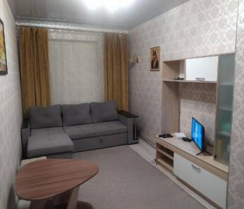 Продается 1-комнатная квартира, 32 м²