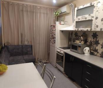 Продается 1-комнатная квартира, 32 м²