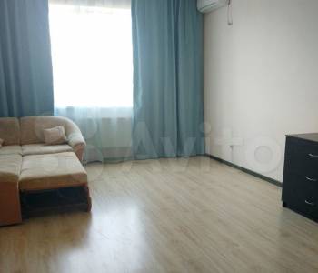 Сдается 1-комнатная квартира, 50 м²
