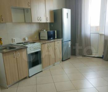 Сдается 1-комнатная квартира, 50 м²