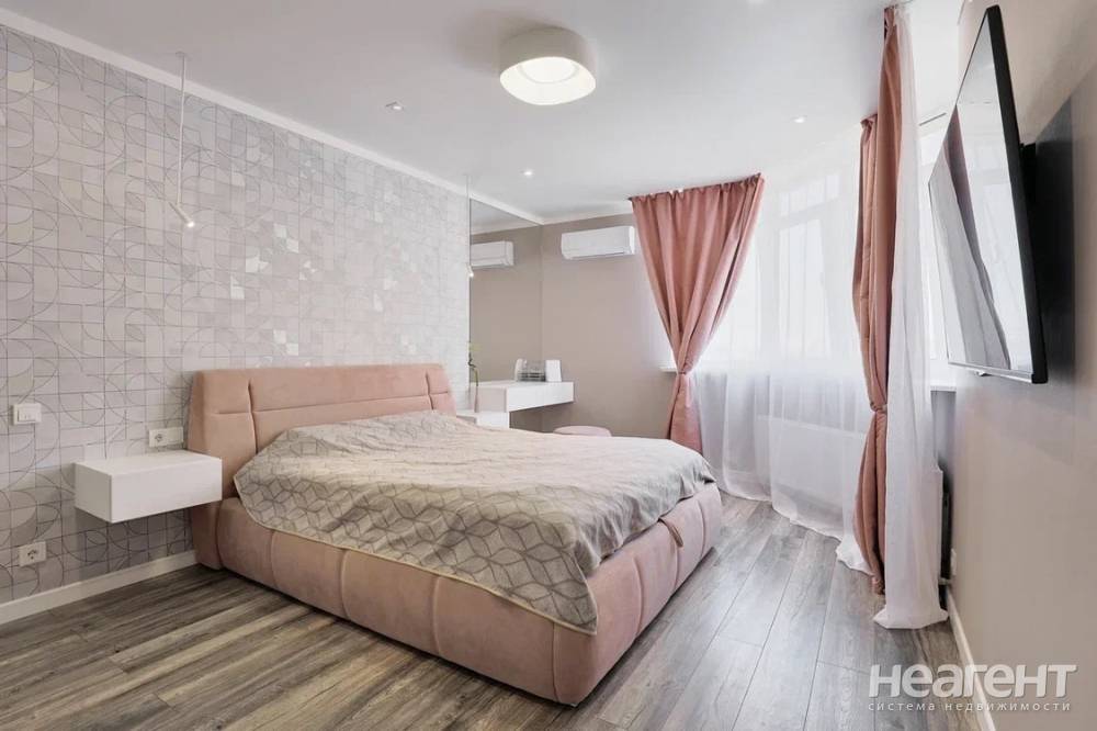 Продается 2-х комнатная квартира, 82 м²