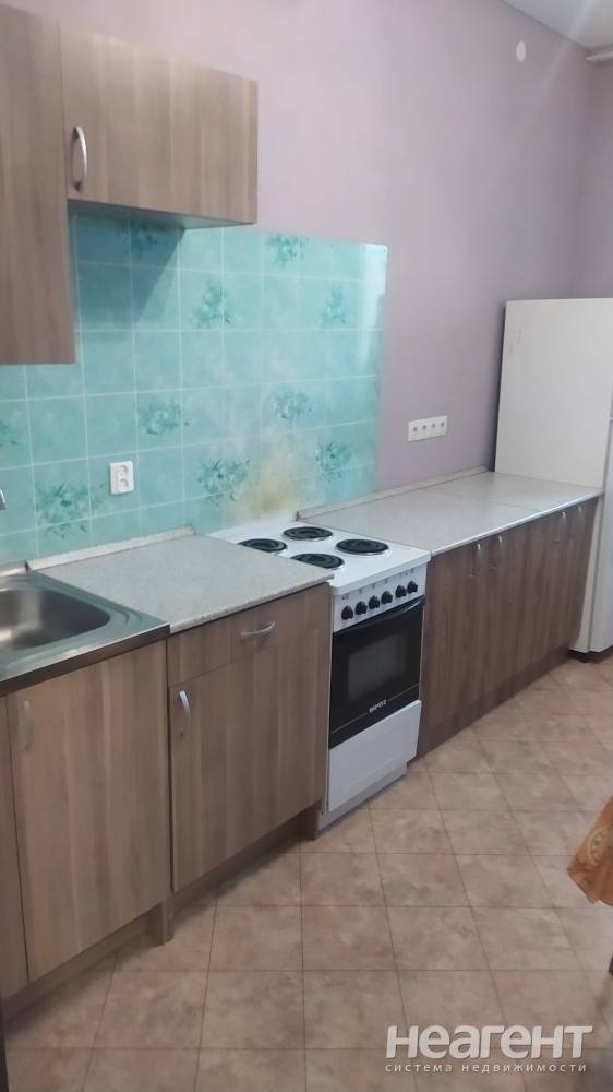 Сдается 2-х комнатная квартира, 65 м²