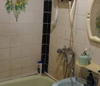 Продается Многокомнатная квартира, 80 м²