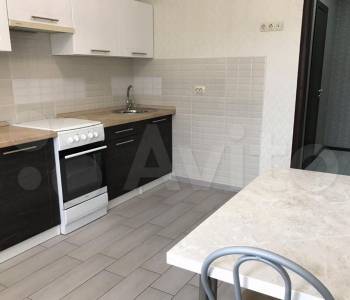 Сдается 1-комнатная квартира, 39 м²