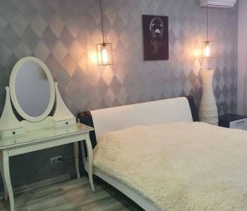 Продается 1-комнатная квартира, 42 м²