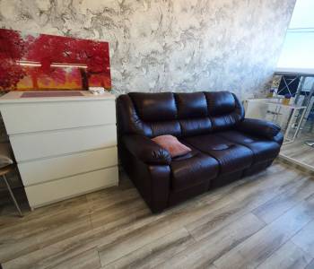 Продается 1-комнатная квартира, 42 м²
