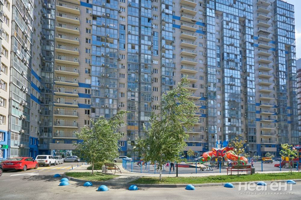 Продается 1-комнатная квартира, 45 м²