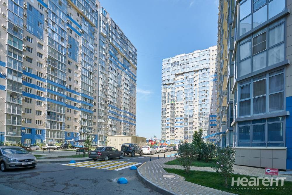 Продается 1-комнатная квартира, 45 м²