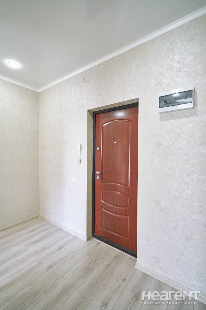 Продается 1-комнатная квартира, 45 м²