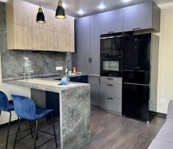 Сдается 1-комнатная квартира, 42 м²