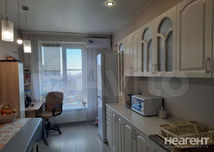 Продается 1-комнатная квартира, 37 м²