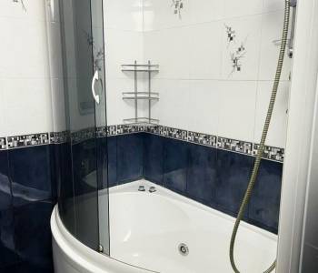 Продается Многокомнатная квартира, 130 м²