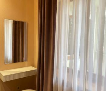 Продается Многокомнатная квартира, 130 м²