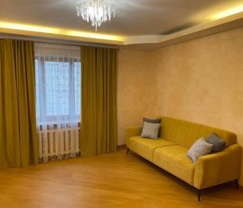 Продается Многокомнатная квартира, 130 м²