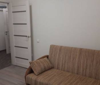 Продается 1-комнатная квартира, 47 м²