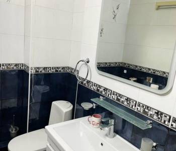 Сдается Многокомнатная квартира, 130 м²