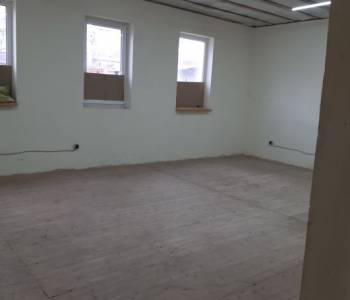 Сдается Нежилое помещение, 130 м²