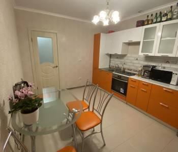 Сдается 2-х комнатная квартира, 64 м²