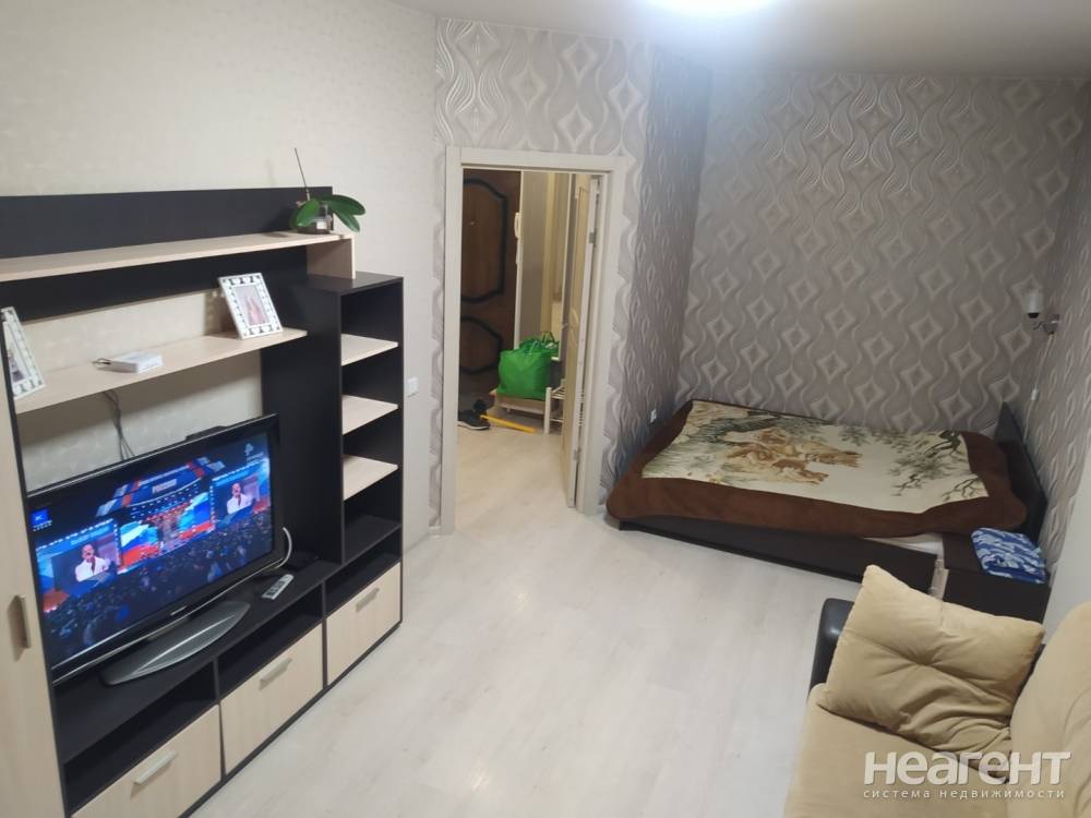 Сдается 1-комнатная квартира, 40 м²