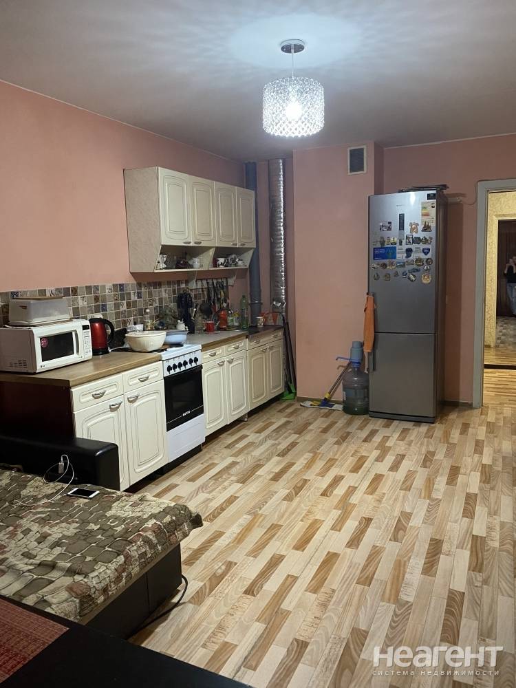 Продается 3-х комнатная квартира, 92 м²