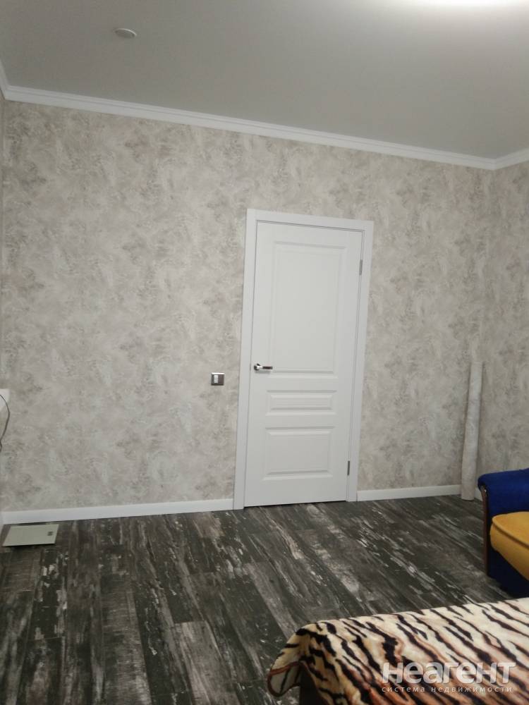 Продается 1-комнатная квартира, 39 м²