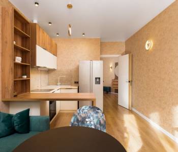 Сдается 1-комнатная квартира, 57 м²