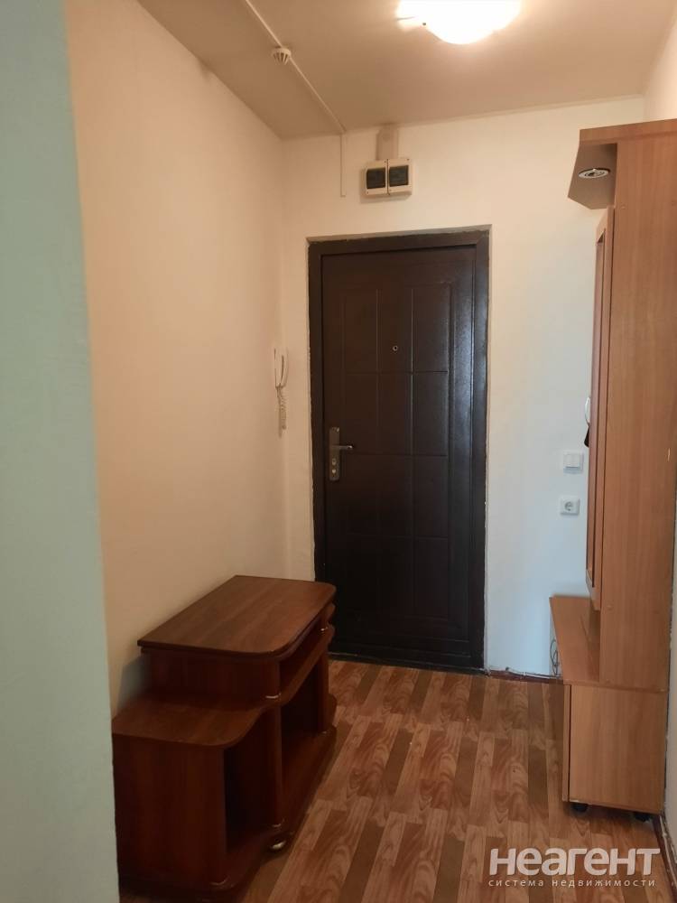 Сдается 1-комнатная квартира, 38 м²