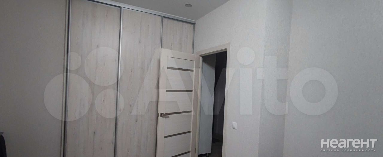 Продается 1-комнатная квартира, 40,3 м²