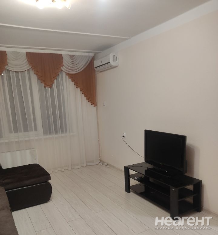 Сдается 1-комнатная квартира, 43 м²